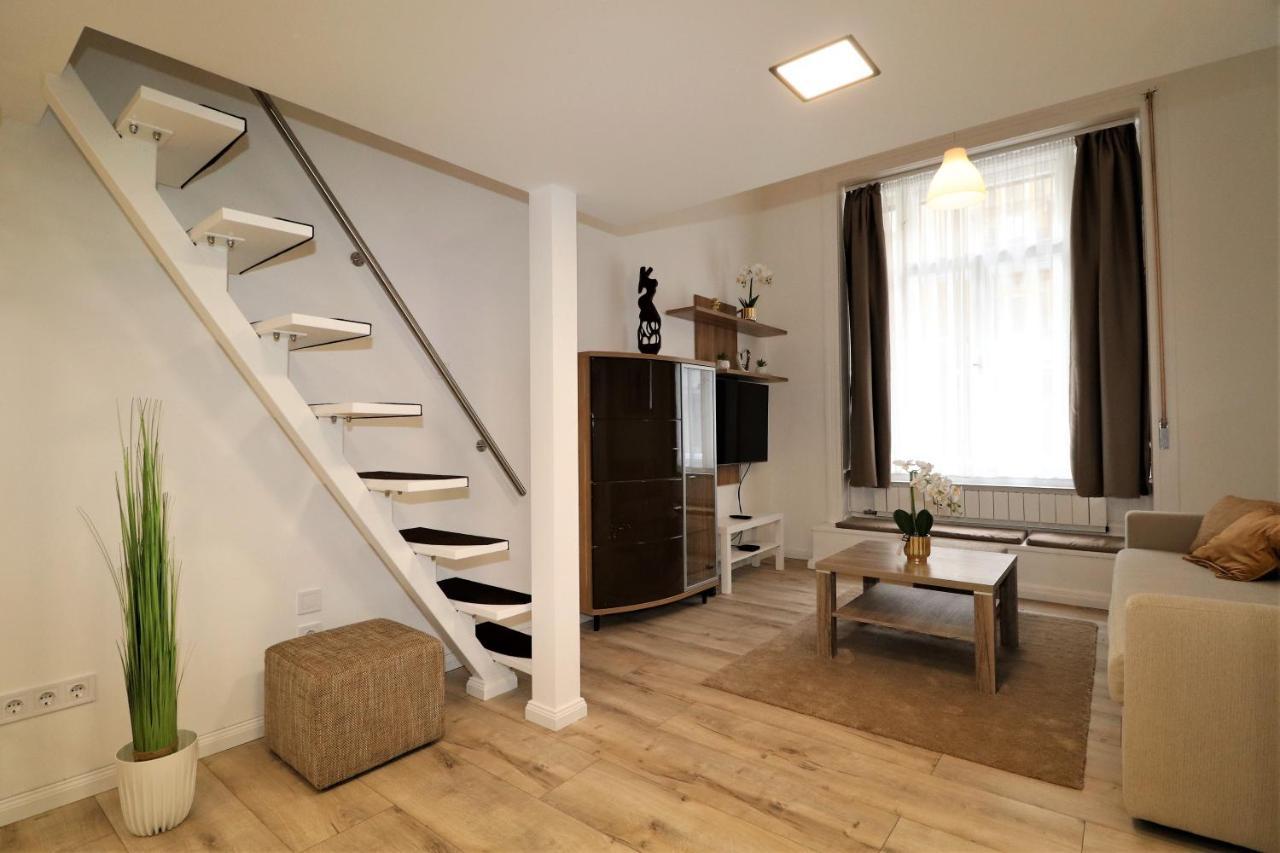 Roxy 4a Apartment