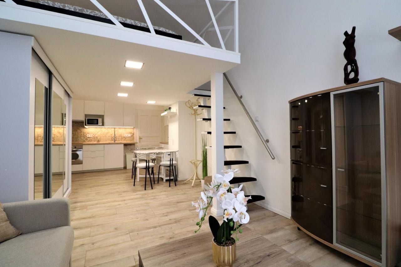 Apartment Roxy 4a *